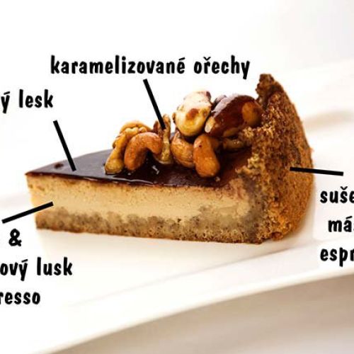 Cheesecake kávový s ořechy